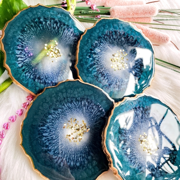 SOLD - Resin Geode Coaster Set, Home Decor - Picture 4 of 10